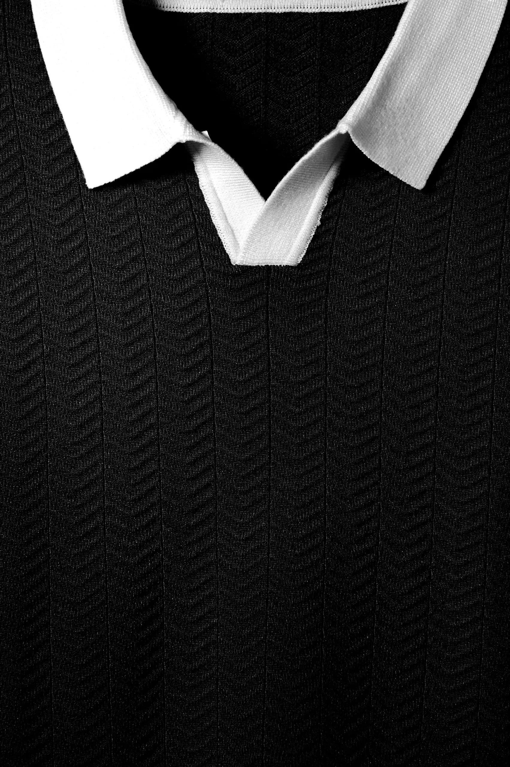 ZIGWEAVE KNIT POLO BLACK