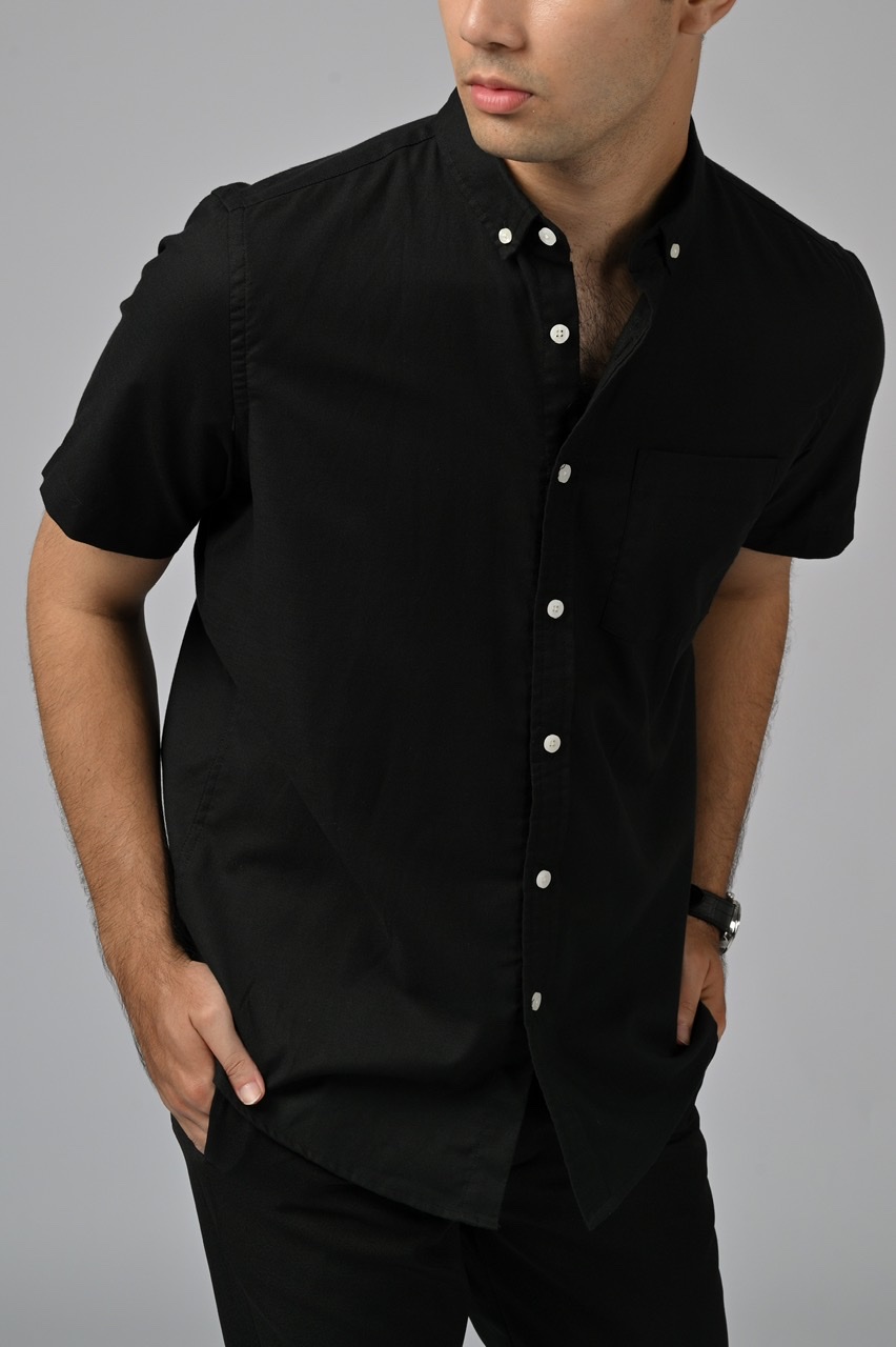EXETER WHITE BUTTON SHORT SLEEVE SHIRT BLACK