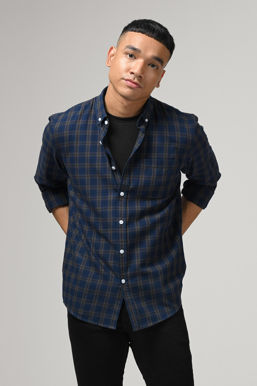 ULTIMATE FLANNEL DARK BLUE WITH BROWN