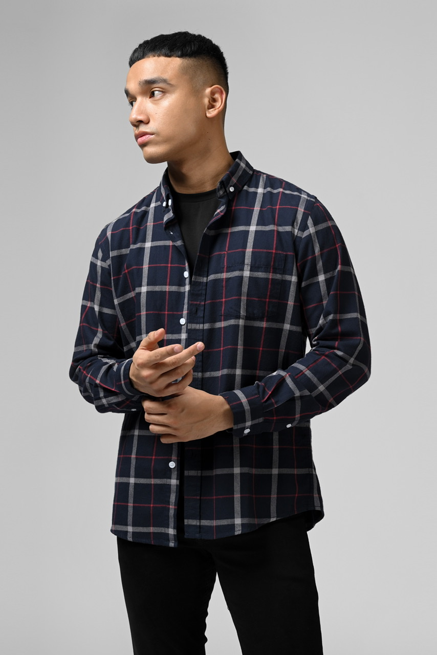 ULTIMATE FLANNEL BLACK WITH RED WHITE LINE
