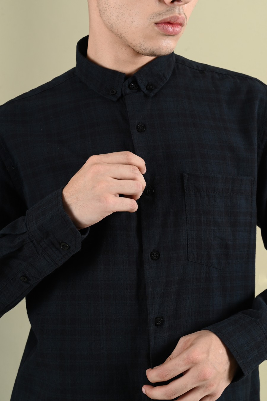 THE ULTIMATE SOLID FLANNEL MIDNIGHT BLUE
