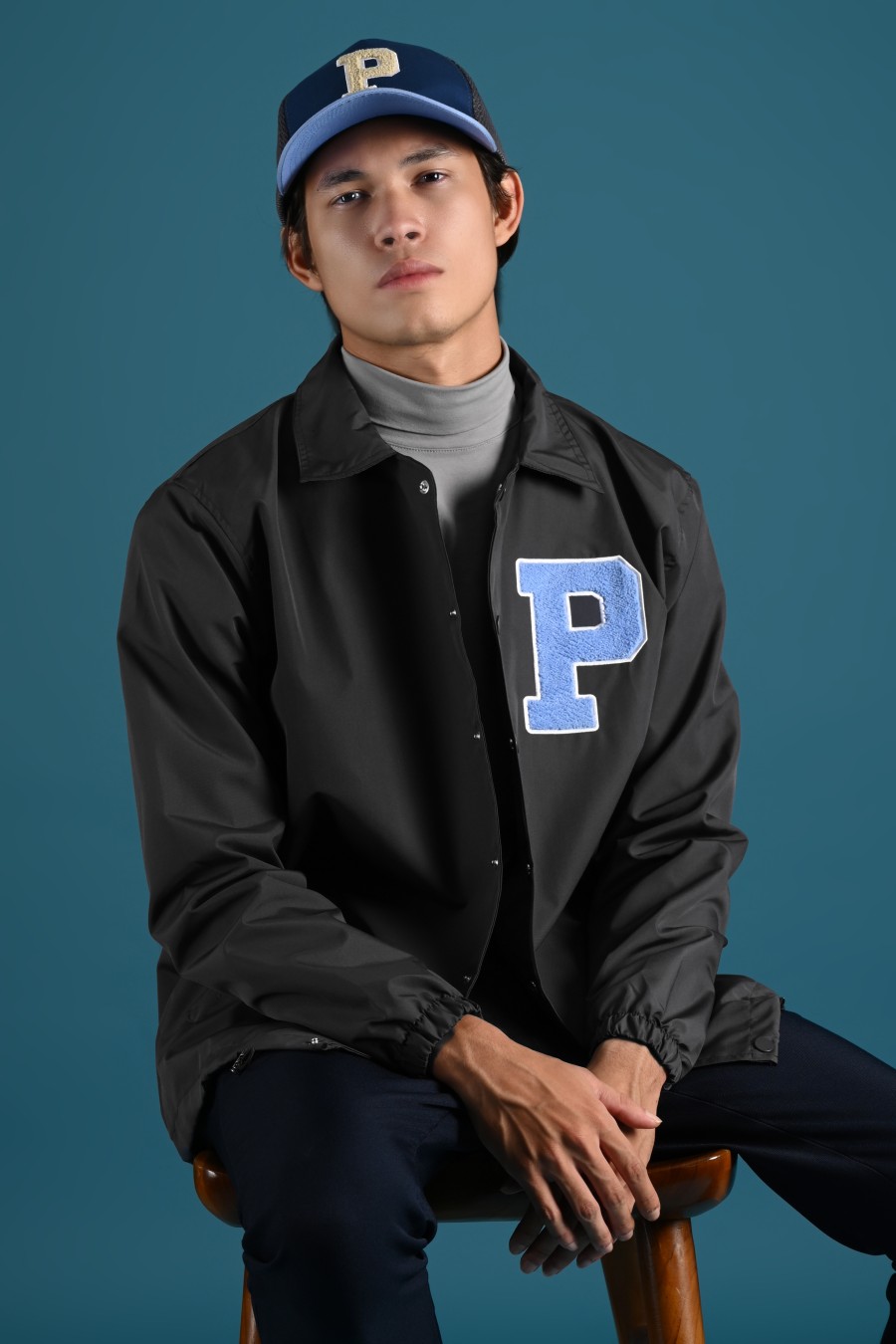 COLLEGIATE COACH JACKET GREY