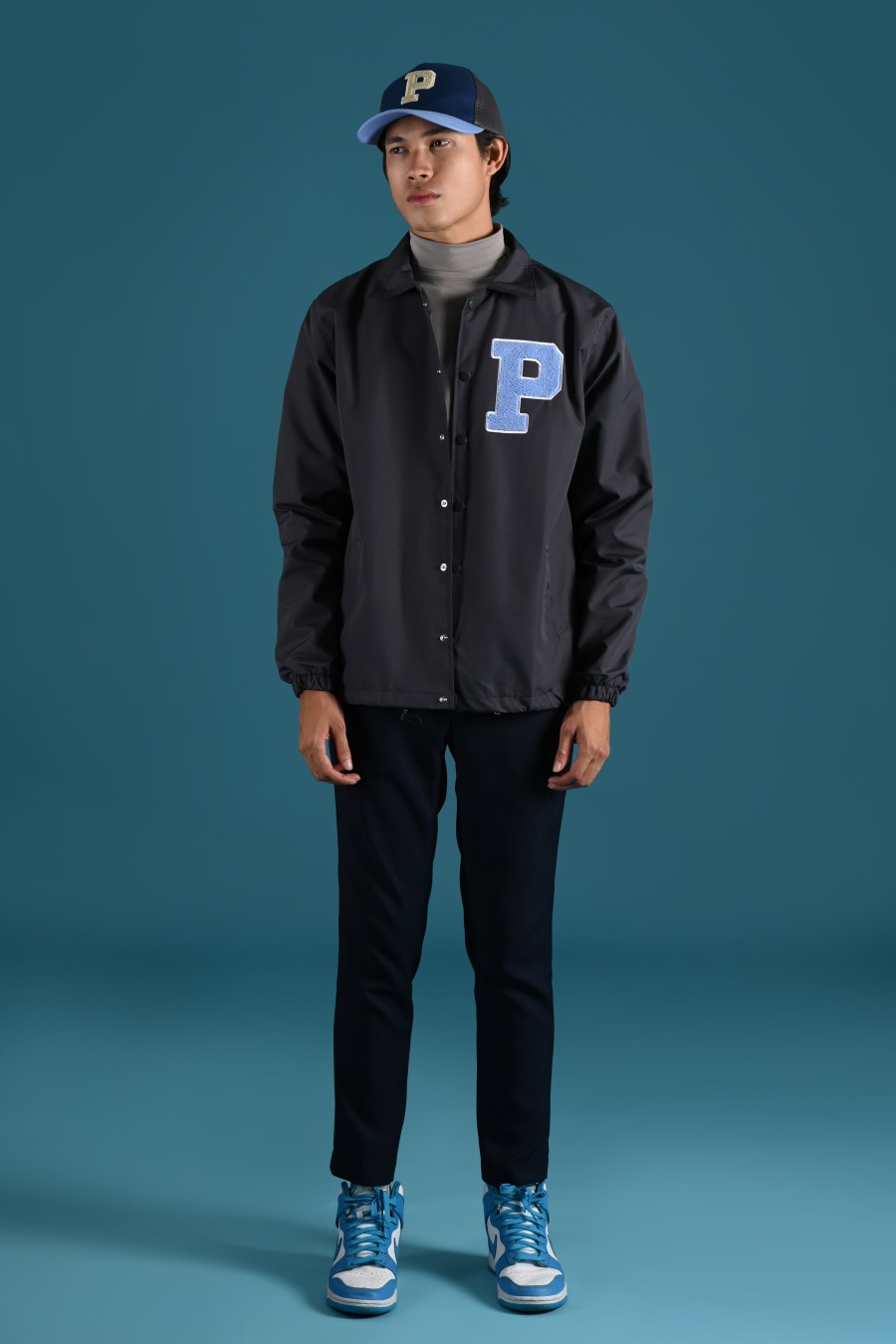 COLLEGIATE COACH JACKET GREY