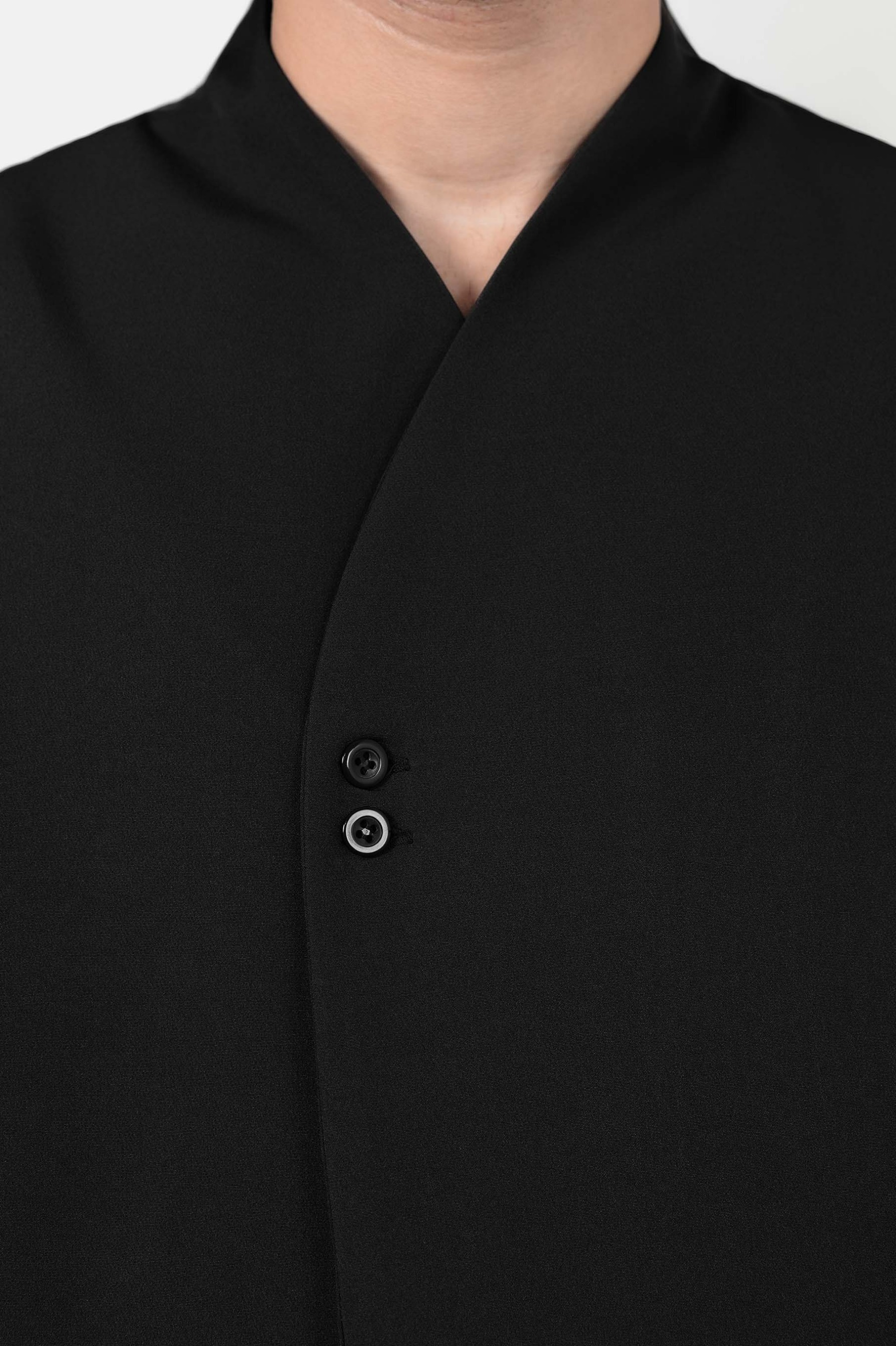 Arata Shirt Black