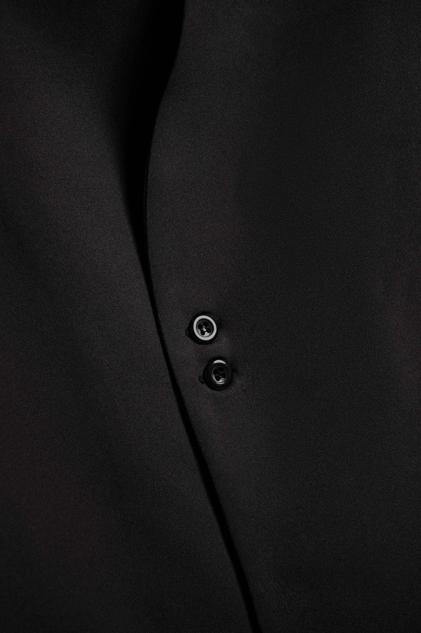Arata Shirt Black