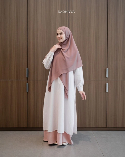 Kaia Abayunik All Colour