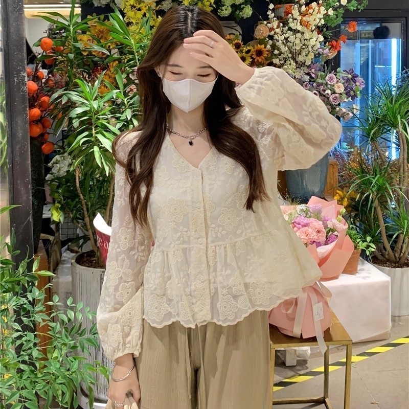 LYR303 | SELYRA Korean Lace Peplum Blouse Wanita – Blouse Cream Feminine Daily Wear