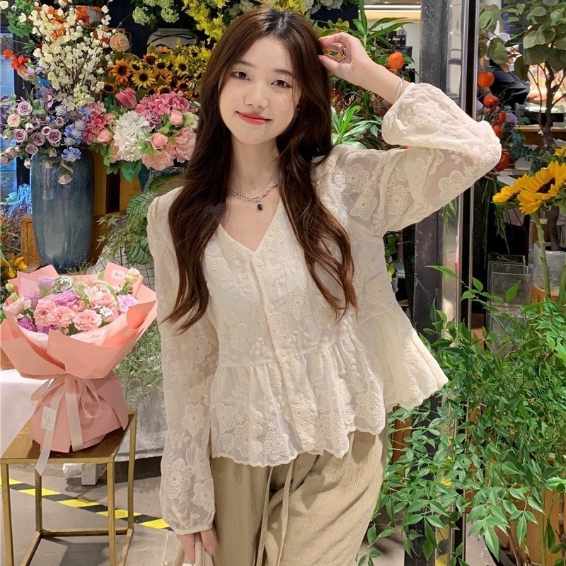 LYR303 | SELYRA Korean Lace Peplum Blouse Wanita – Blouse Cream Feminine Daily Wear