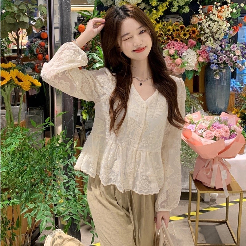 LYR303 | SELYRA Korean Lace Peplum Blouse Wanita – Blouse Cream Feminine Daily Wear