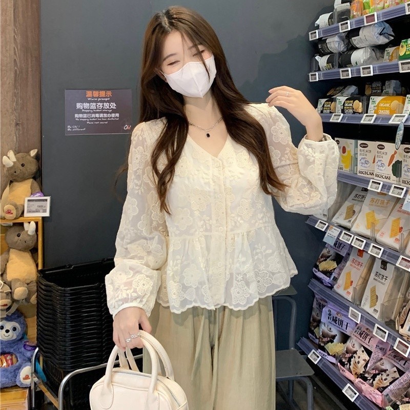 LYR303 | SELYRA Korean Lace Peplum Blouse Wanita – Blouse Cream Feminine Daily Wear