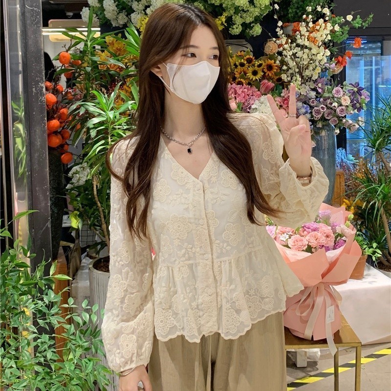 LYR303 | SELYRA Korean Lace Peplum Blouse Wanita – Blouse Cream Feminine Daily Wear
