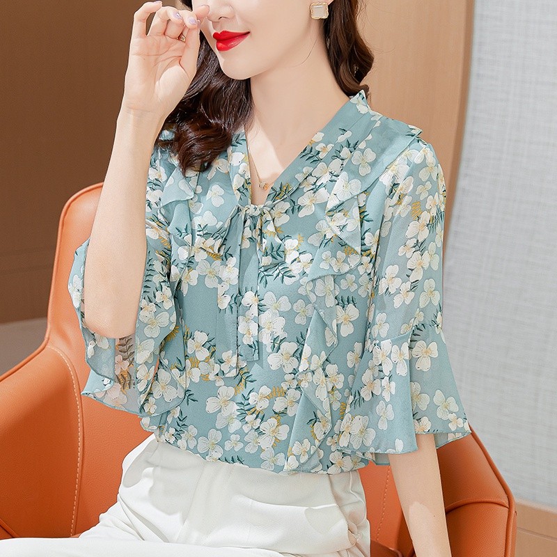 LYR318 | SELYRA Korean Floral Tie Neck Blouse Wanita – Feminine Chiffon Top
