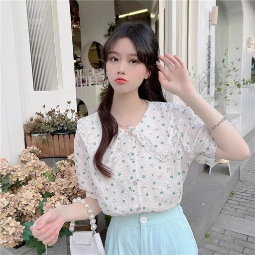 Image of LYR304 | SELYRA Korean Floral Blouse Wanita – Blouse Putih Motif Bunga Feminine Daily Wear