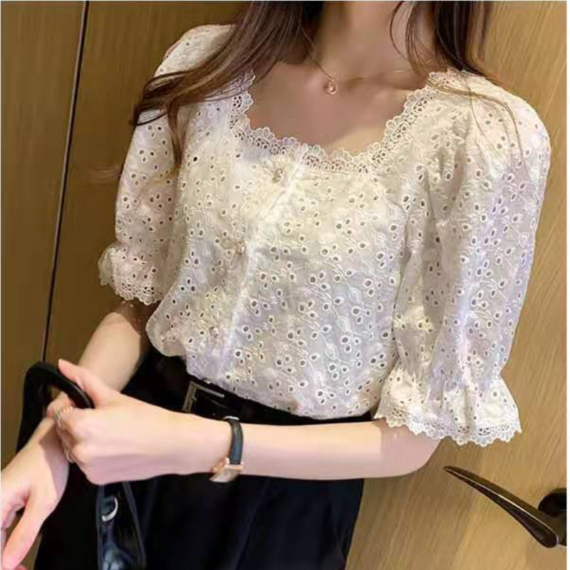 LYR301 | SELYRA Korean Eyelet Blouse Wanita – Blouse Putih Feminine Daily Wear