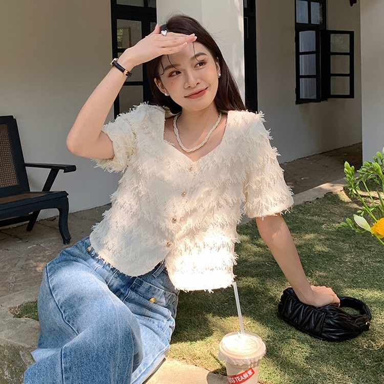 LYR302 | SELYRA Korean Textured Blouse Wanita – Blouse Putih Feminine Daily Wear