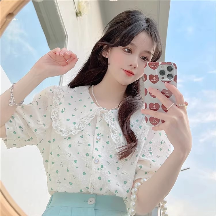 LYR304 | SELYRA Korean Floral Blouse Wanita – Blouse Putih Motif Bunga Feminine Daily Wear