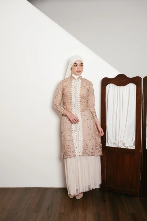 Image of Ayasha Outter 