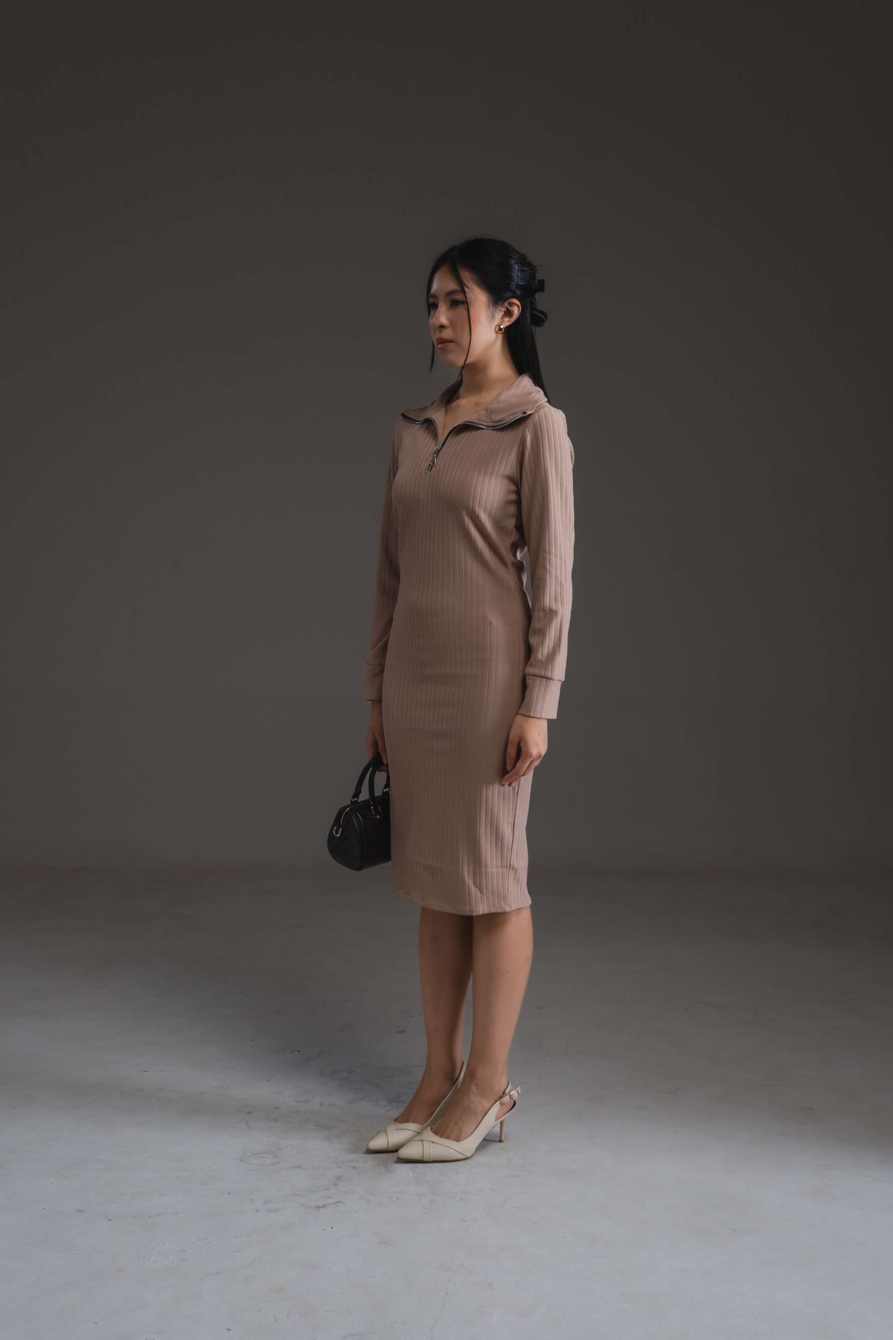 Shilhouette Dress