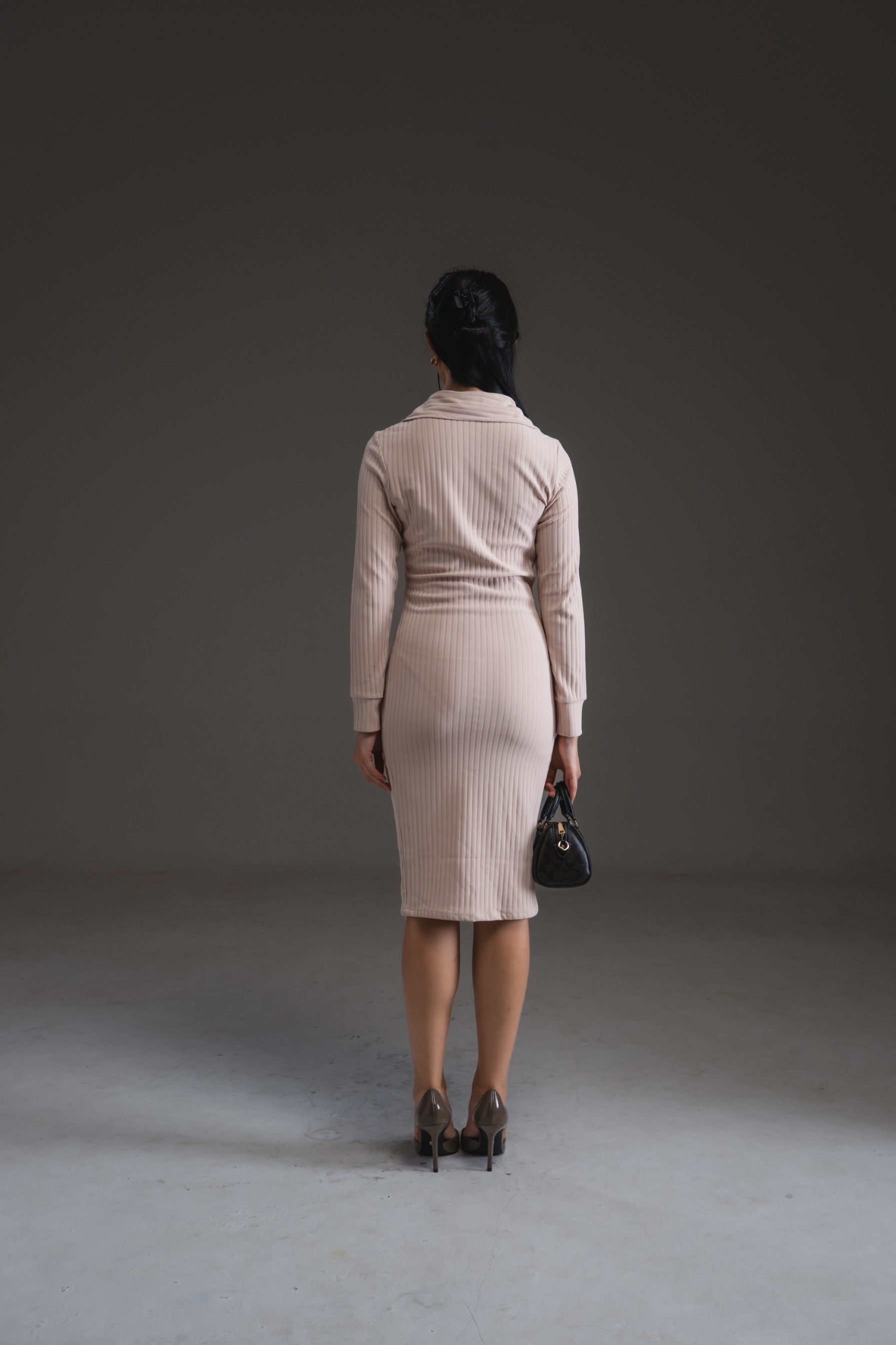Shilhouette Dress