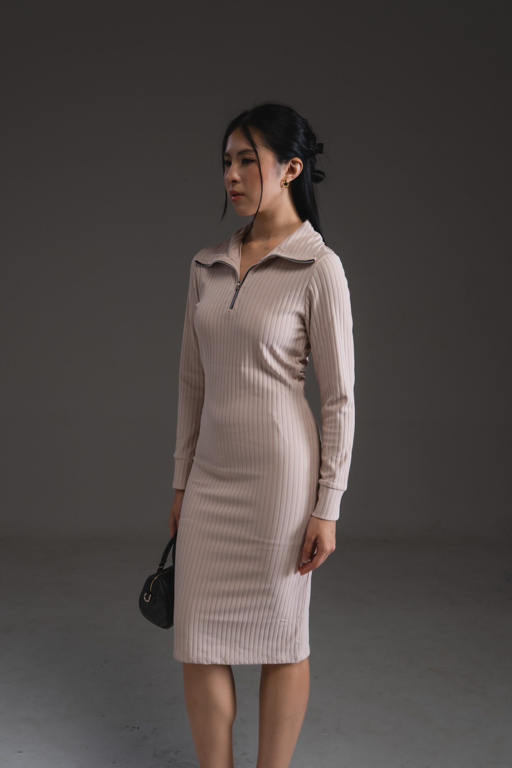 Shilhouette Dress