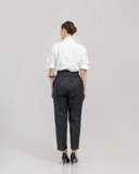 Knee-Slit Jeans