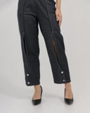 Knee-Slit Jeans