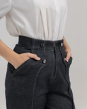 Knee-Slit Jeans