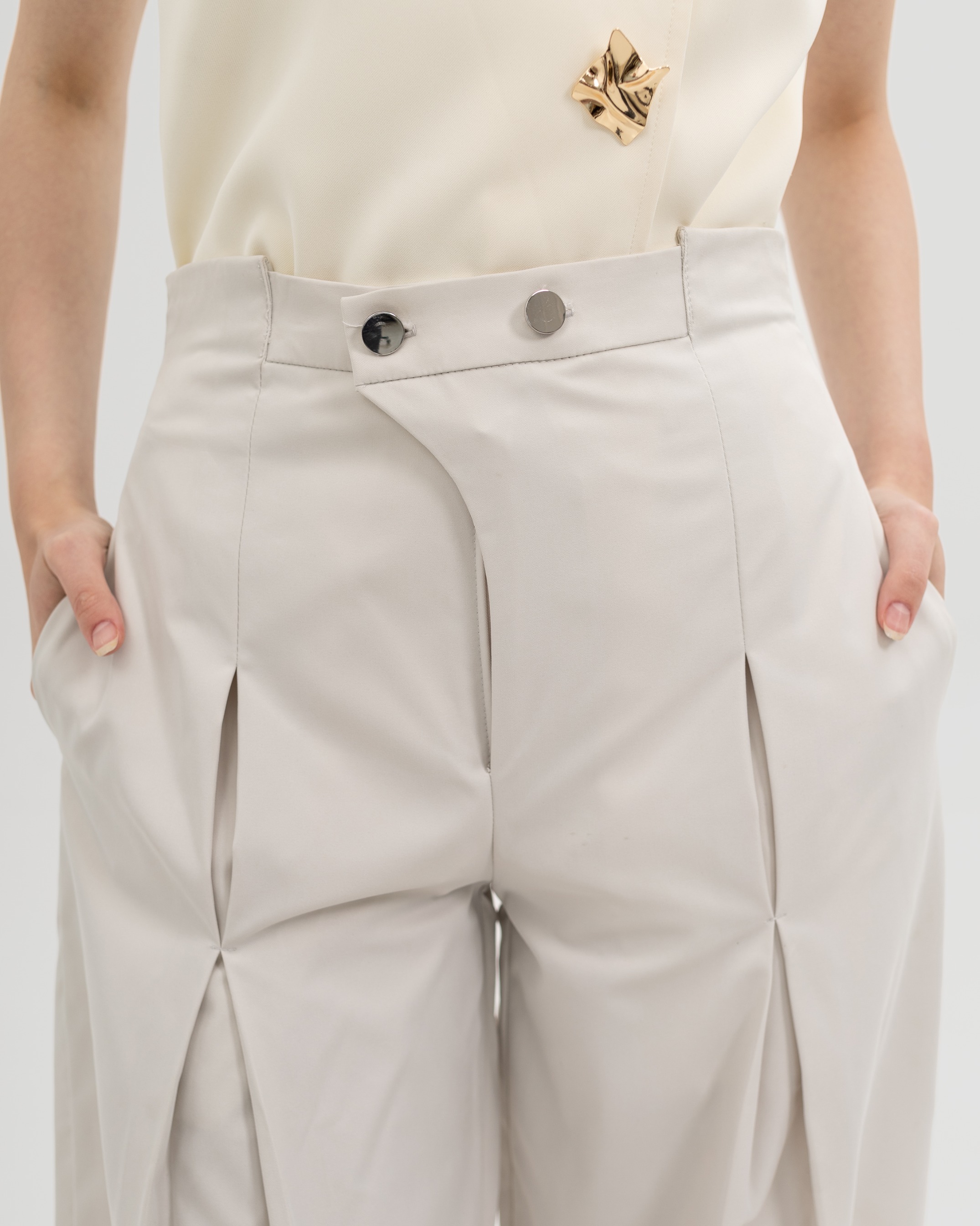 Pleated Barrel Pants