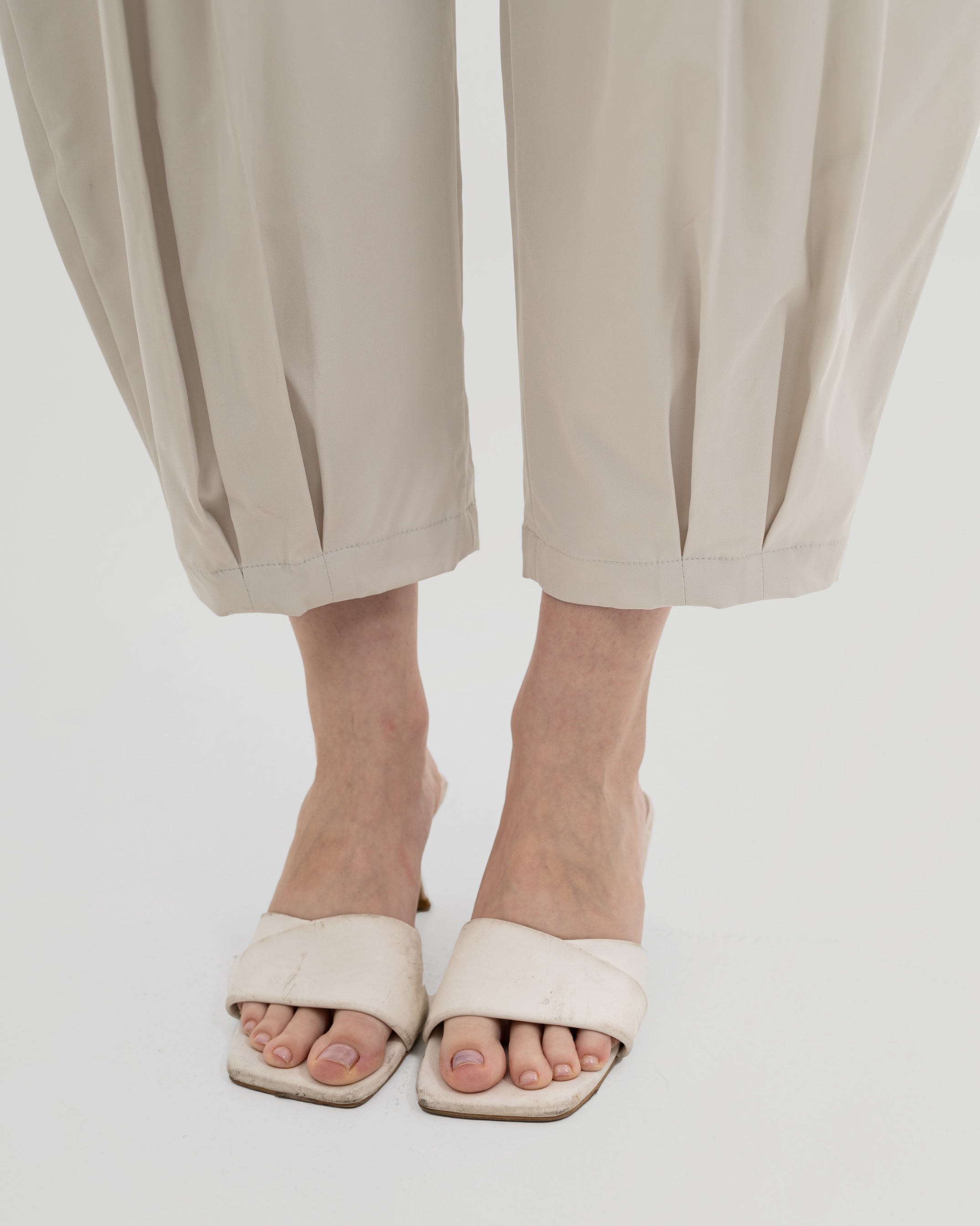 Pleated Barrel Pants