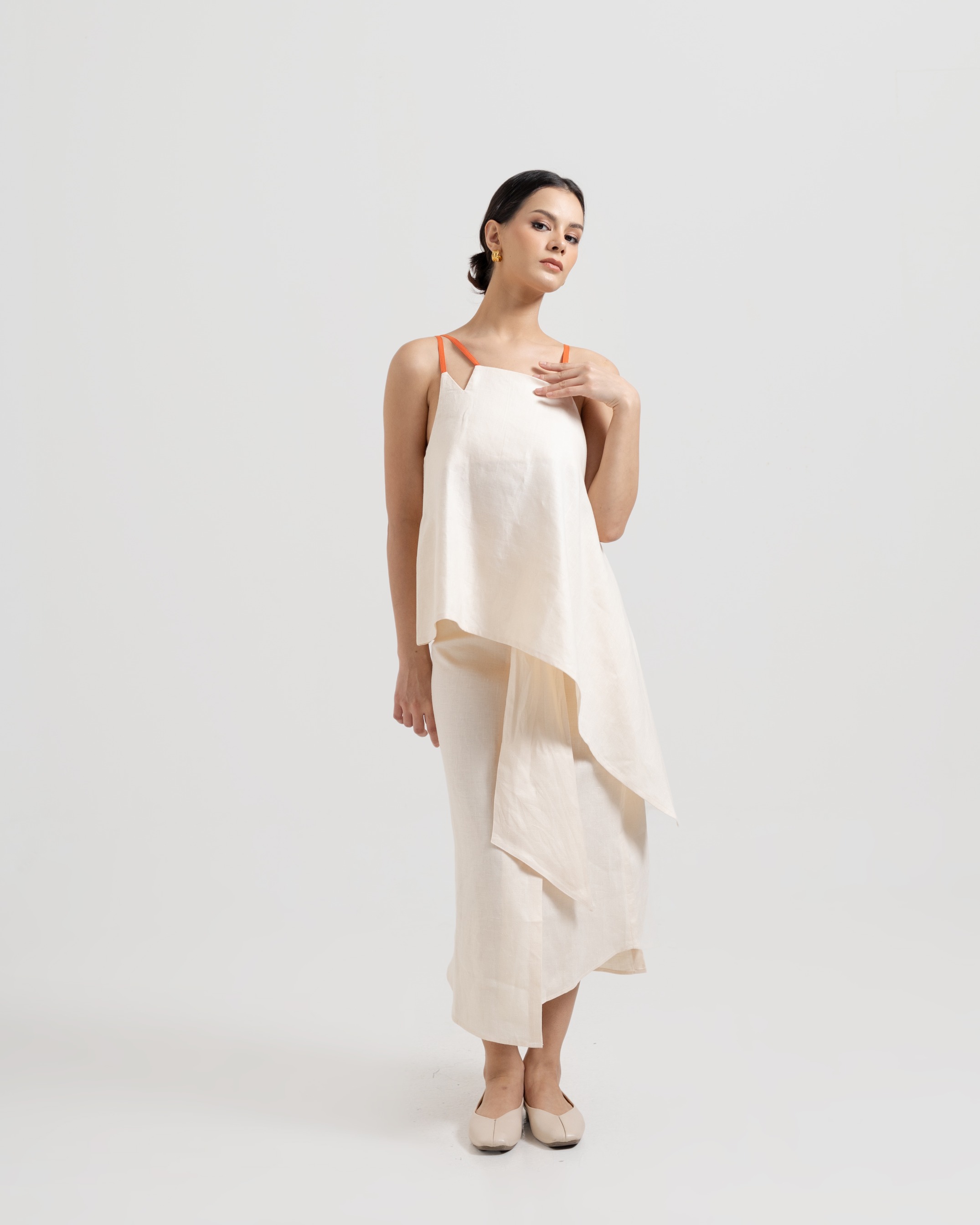 Contrast Strap Linen Top