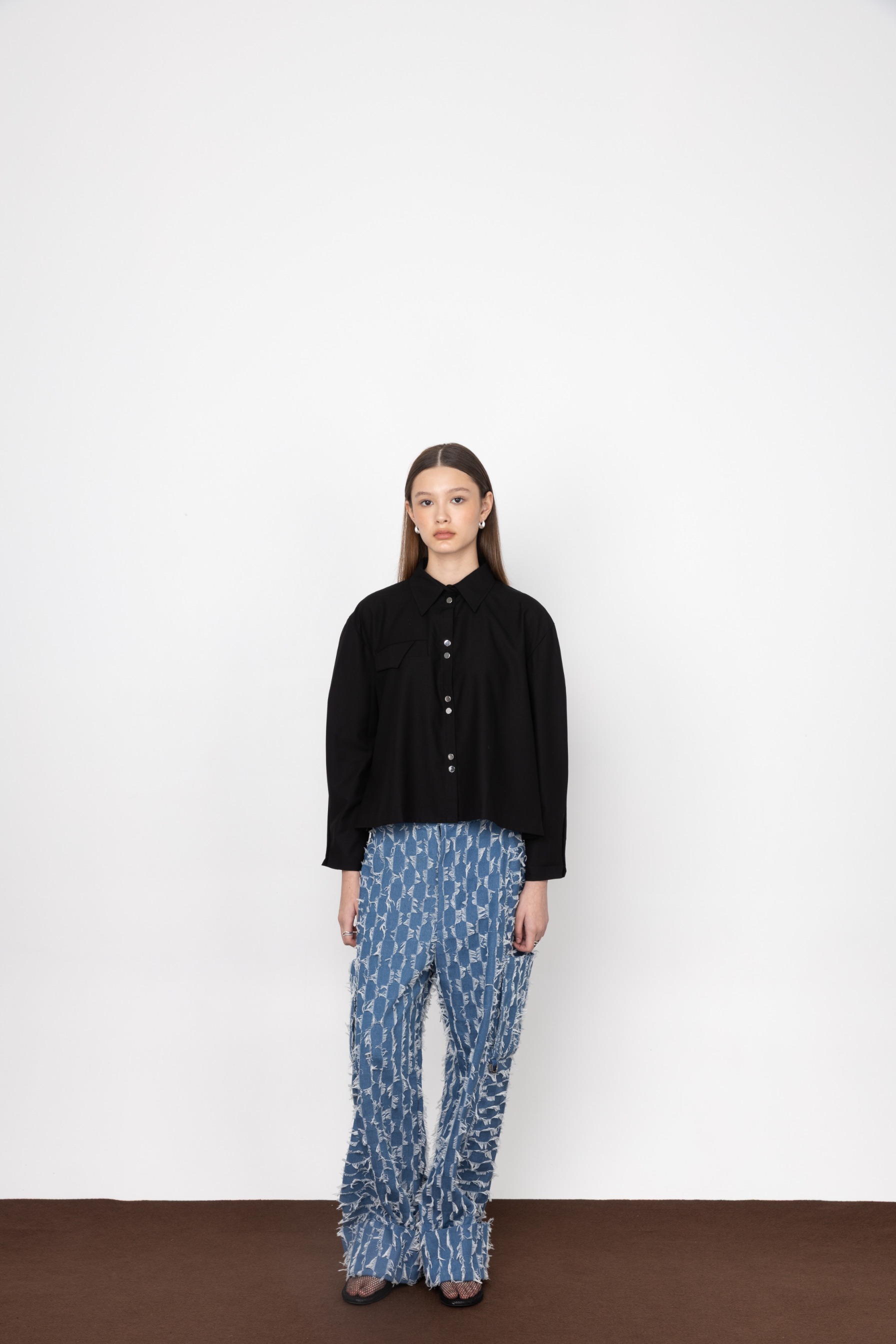 Raw Edge Jeans with Side Pockets