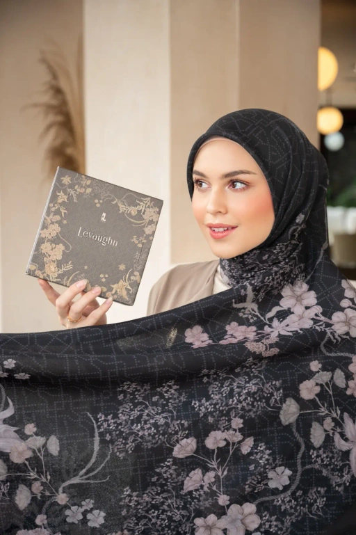 Image of LEVAUGHN SCARF ASTON