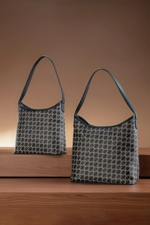 Image of LIVY SHOULDER BAG RAVEN