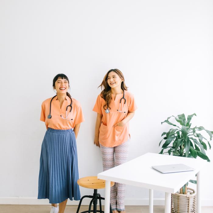 Cardinal - Buttoned 01 Short Sleeve Top - Coral