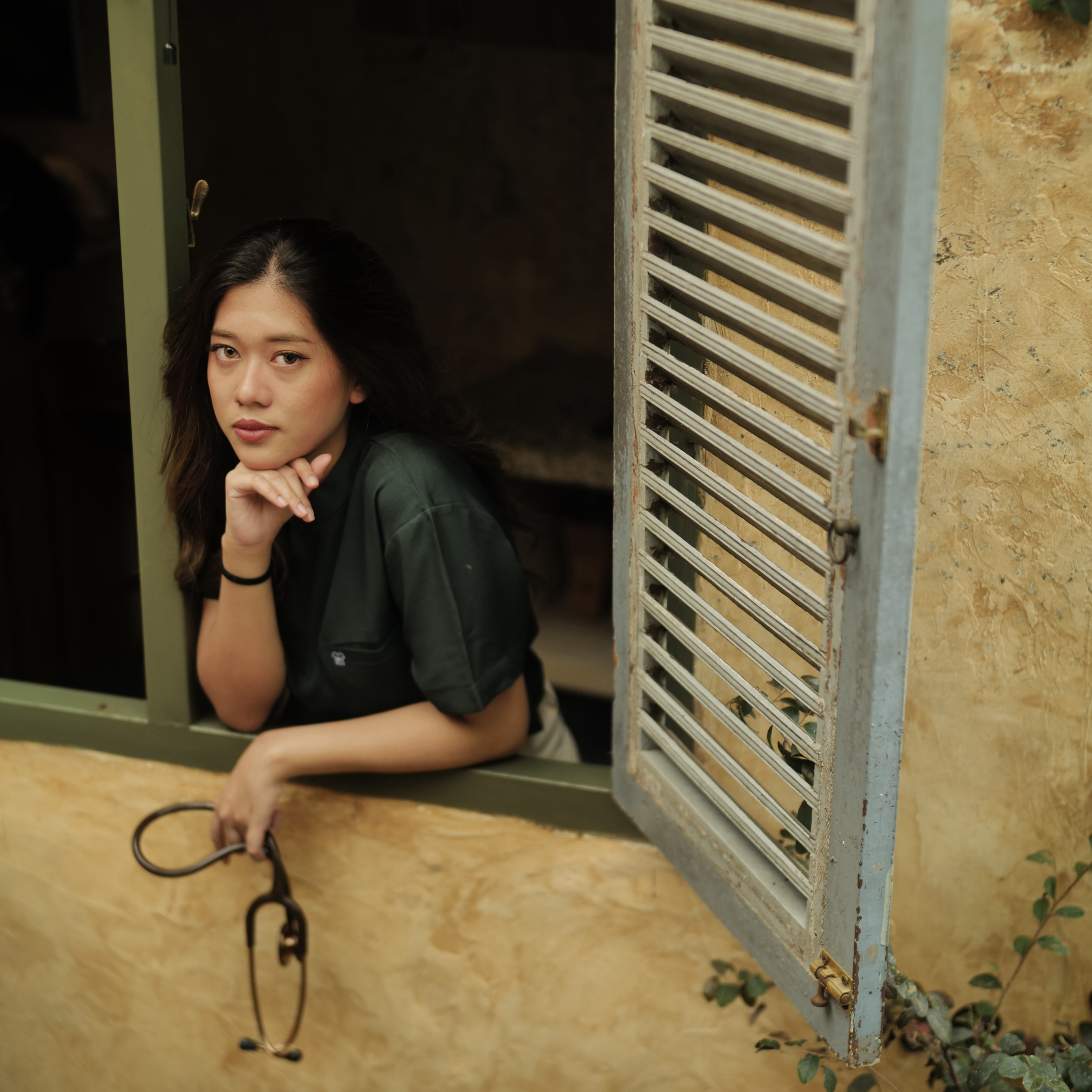 Empirical - Mandarin Short Sleeve TOP - Dark Green