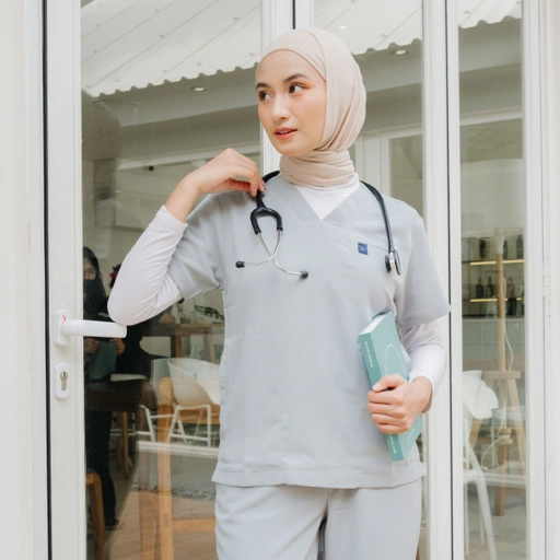 First Line - V neck Short Sleeve Set (Regular Pants) - Dusty Mint