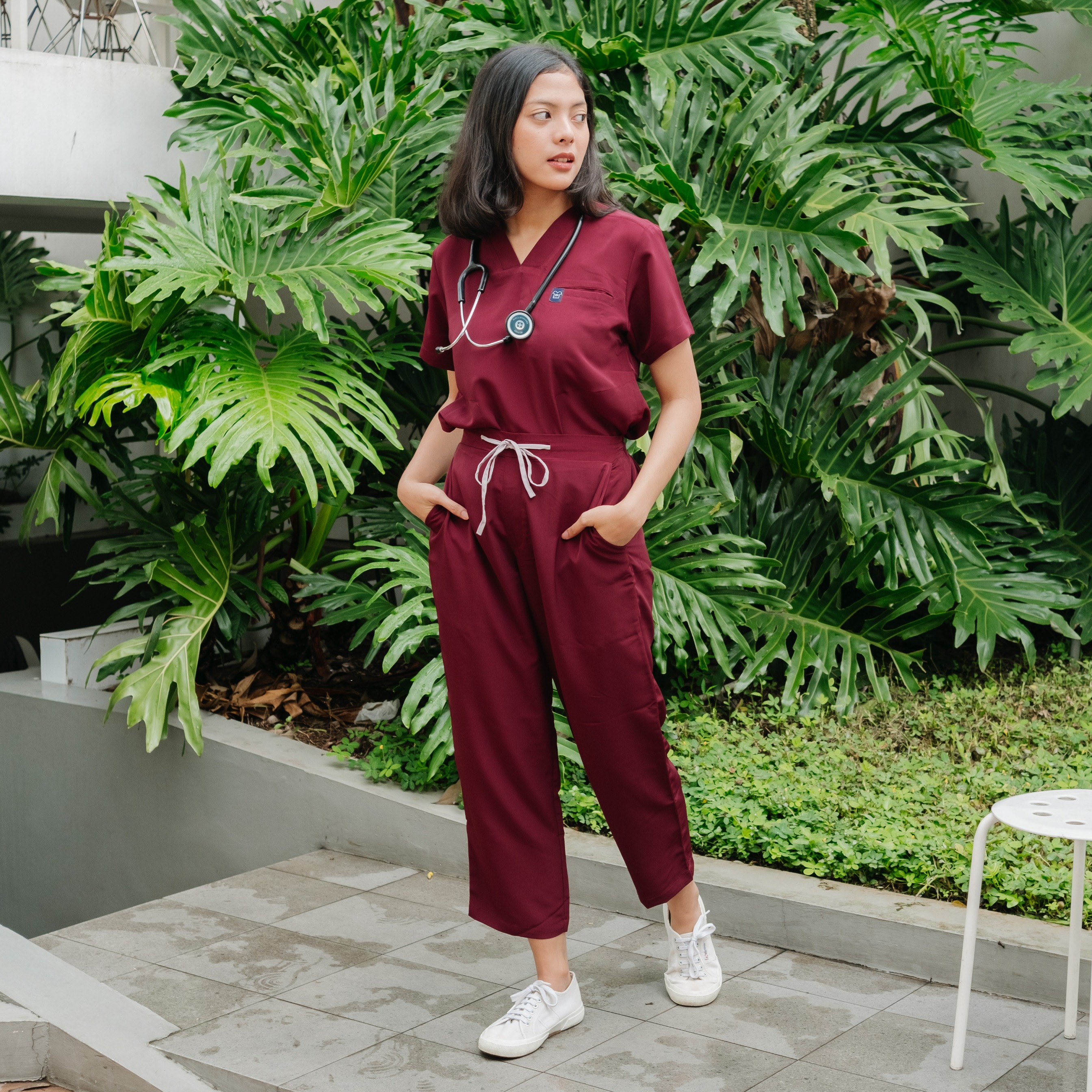 First Line - V neck Short Sleeve Set (Regular Pants) - Maroon