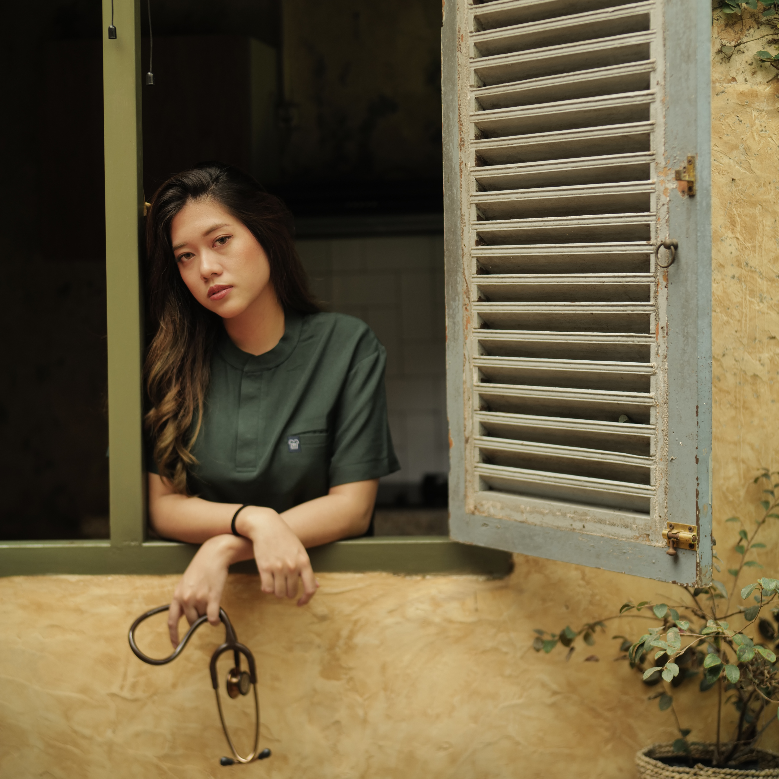 Empirical - Mandarin Short Sleeve TOP - Dark Green