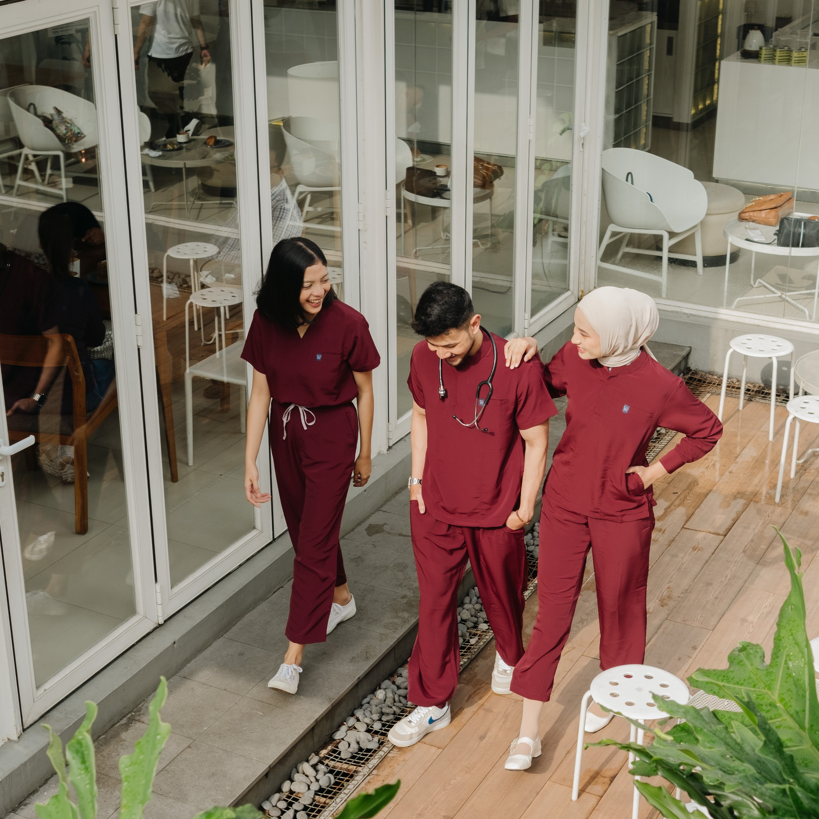 First Line - V neck Short Sleeve Set (Regular Pants) - Maroon