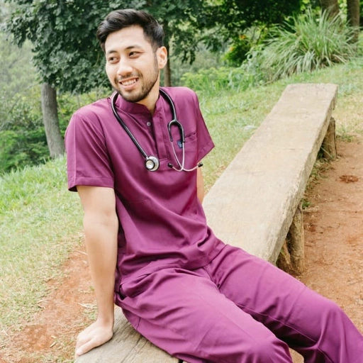 Image of Cardinal - Mandarin Short Sleeve Set (Regular Pants) - Wine