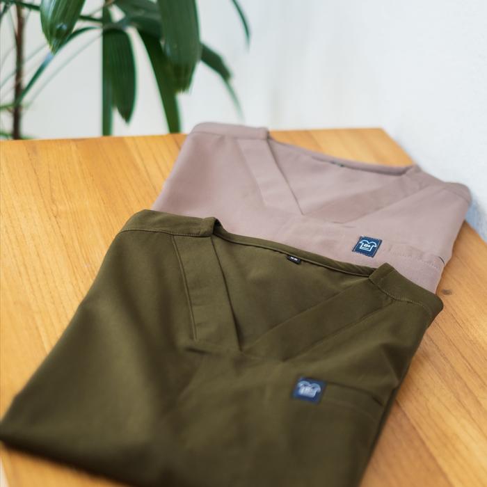 Cardinal - V neck Short Sleeve Set (Slim Fit Pants) - Ash Brown