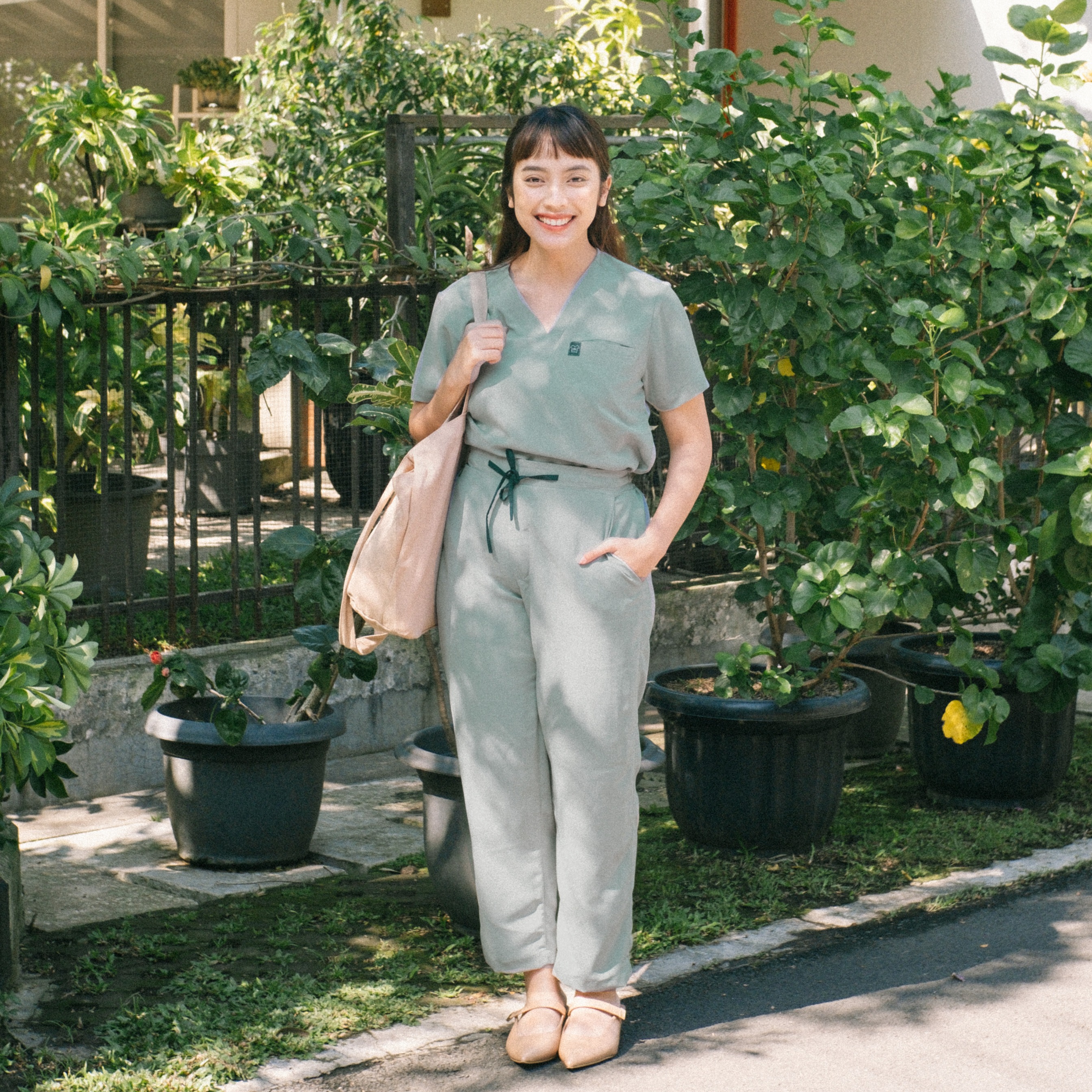 First Line - V neck Short Sleeve Set (Regular Pants) - Dusty Mint