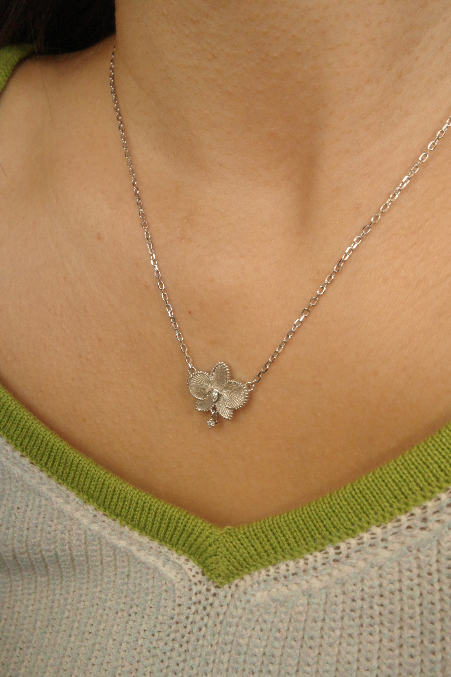 Silver Orchidea Textured Necklace 