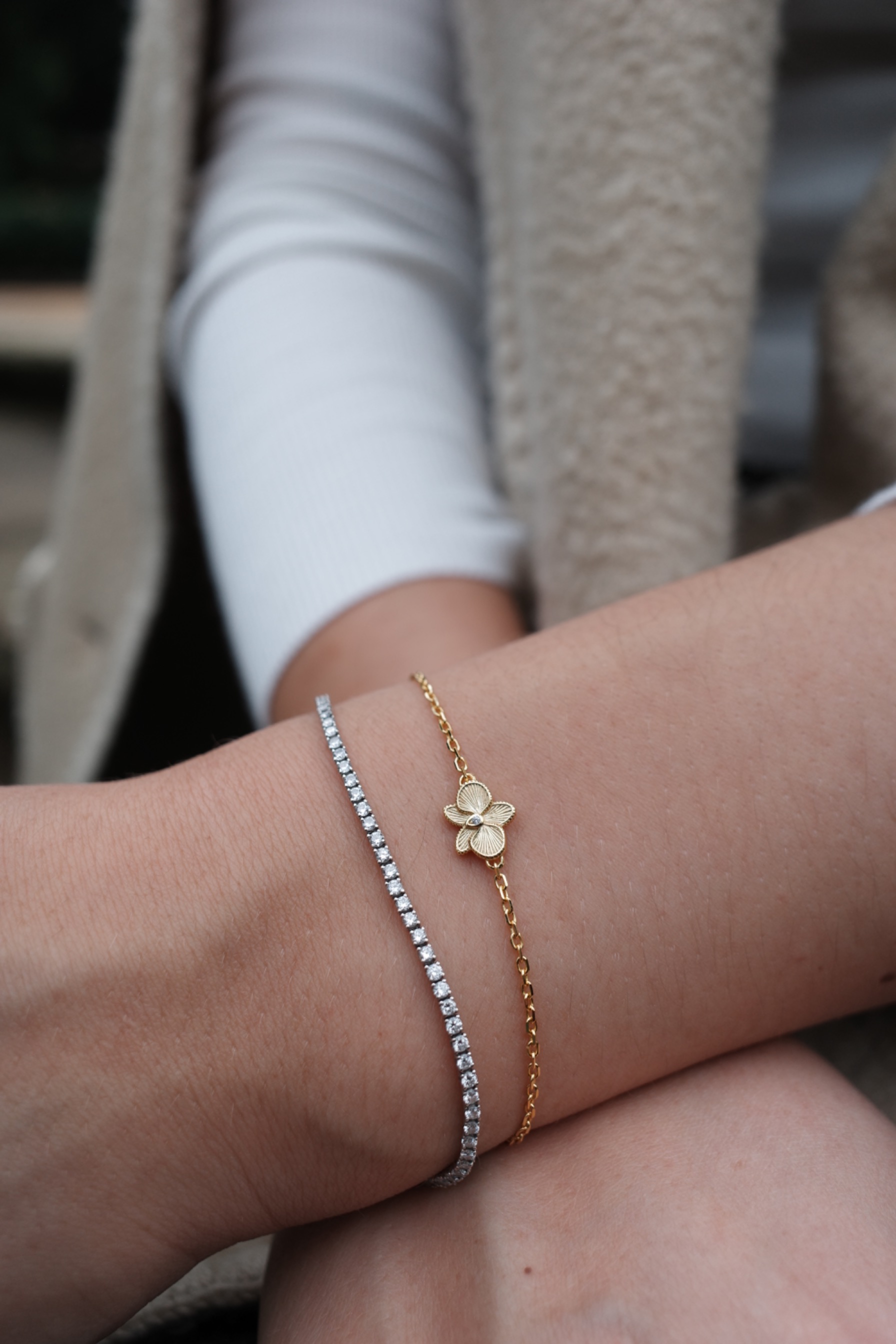 Gold Orchidea Textured Bracelet