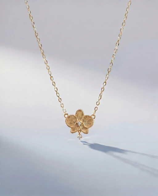 Gold 'Orchidea' Textured Necklace 