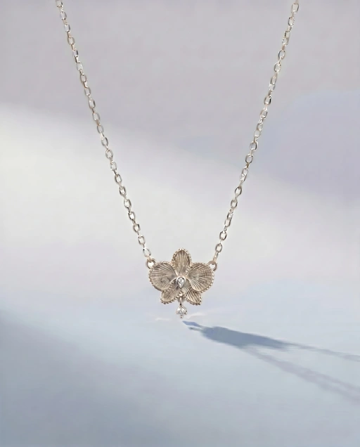 Image of Silver 'Orchidea' Textured Necklace 
