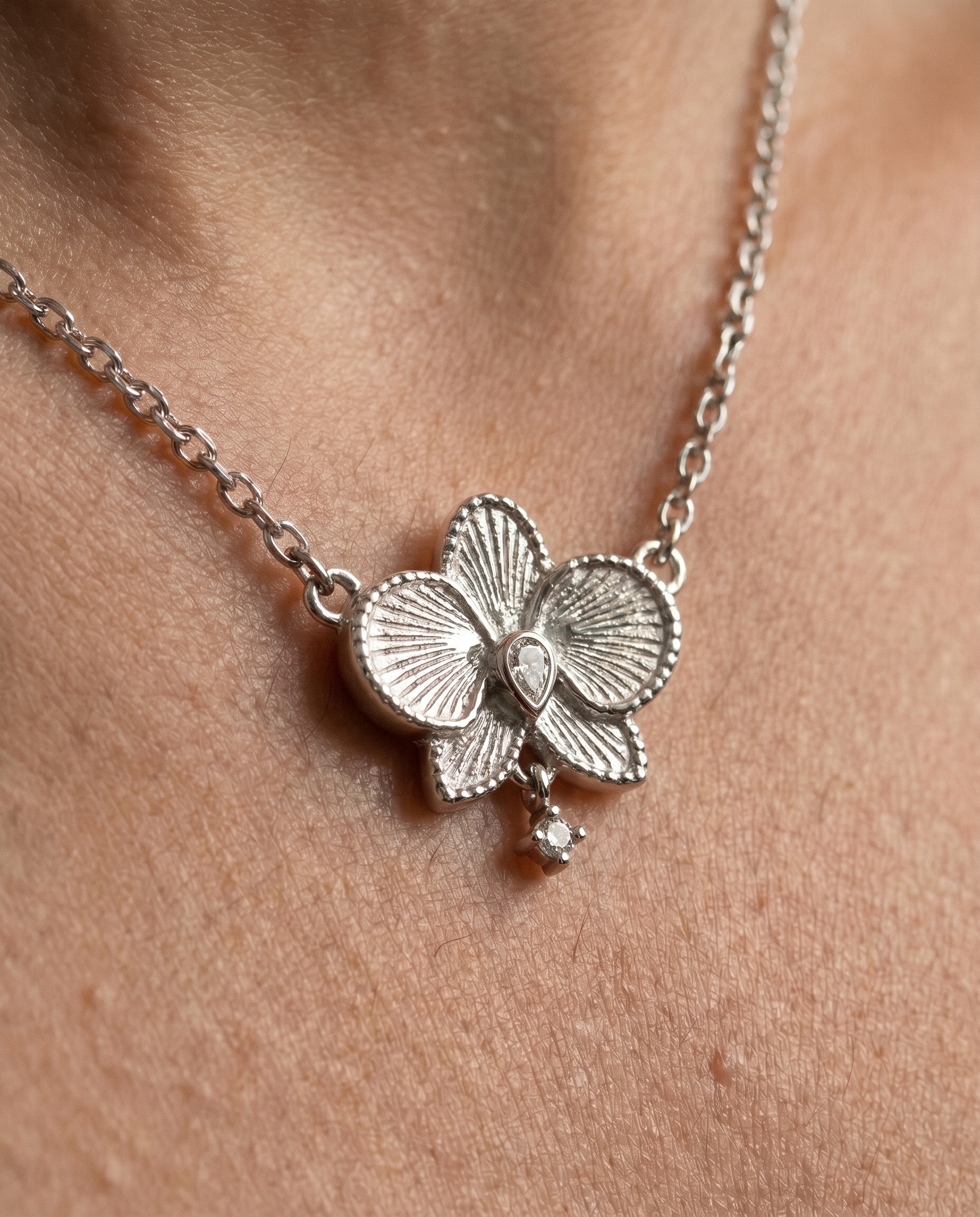Silver 'Orchidea' Textured Necklace