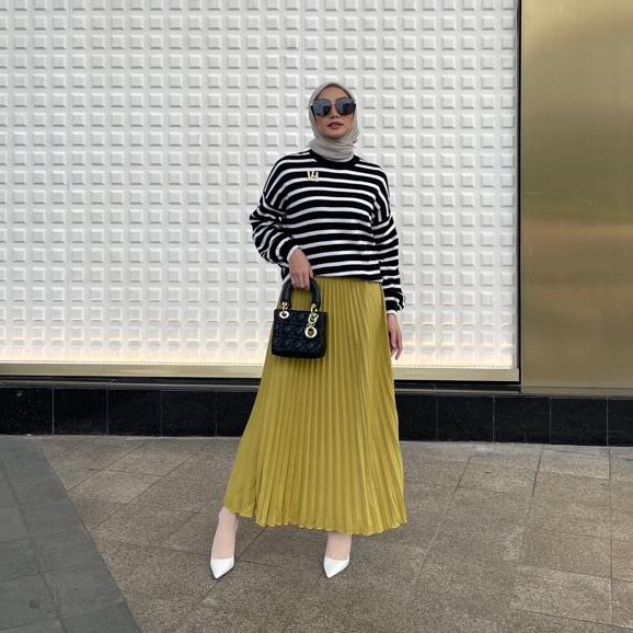 UMBRELLA PLEATS SKIRT - LIME