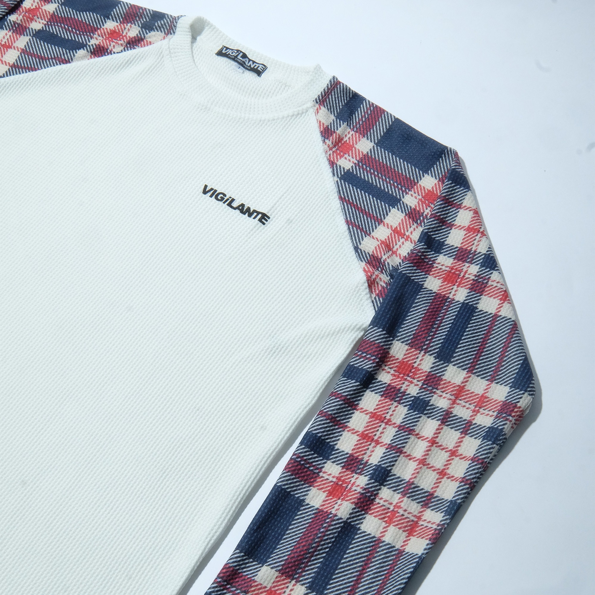 PLAID BLURED THERMAL WHITE
