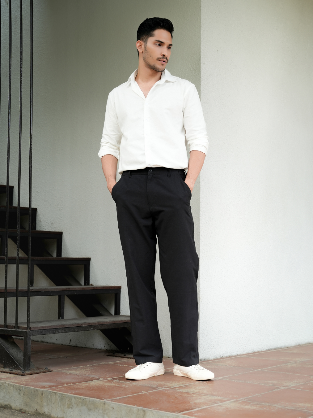 Straight Fit Linen Trousers Black